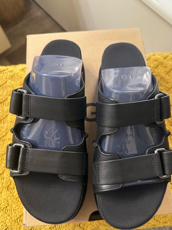 UGG Shoes - Ugg Golden Star NWOB